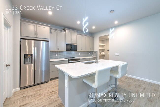 Building Photo - 1133 Crk Vly Ct