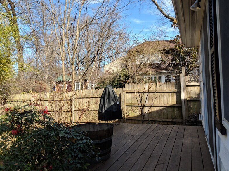 Building Photo - 117 Monte Vista Ave