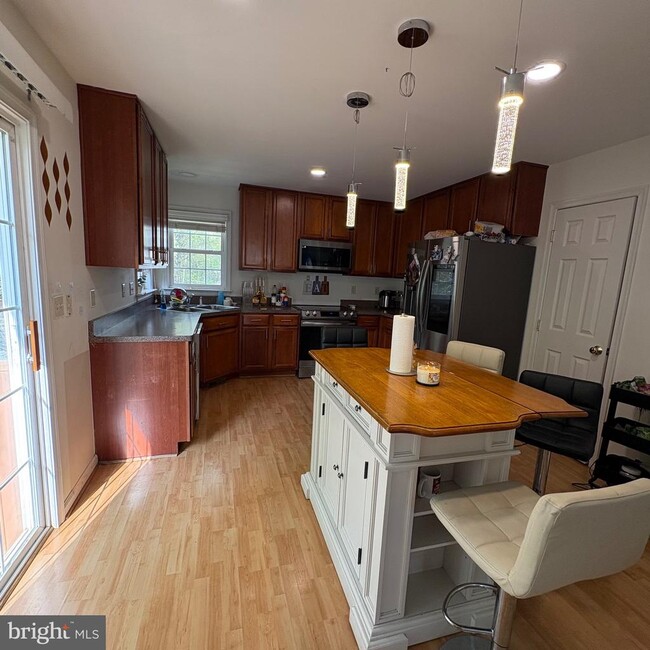 Building Photo - 629 Welsh Dr