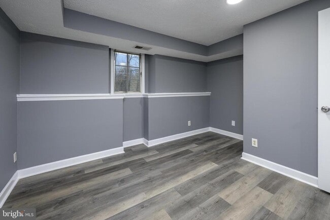 Building Photo - 108 Kenwood Dr