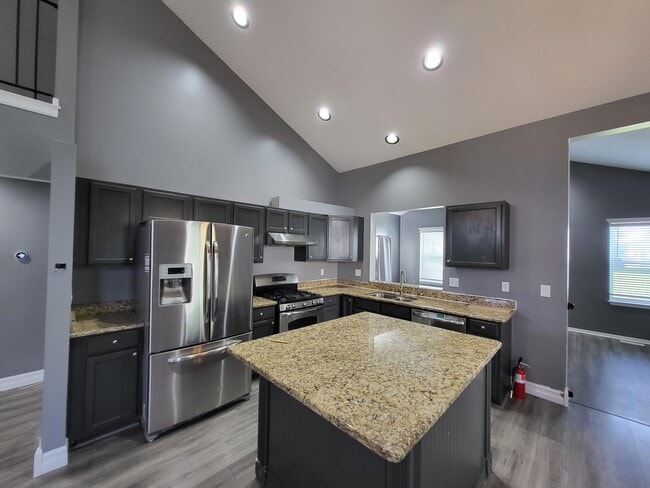 Building Photo - 7851 Thornhill Dr