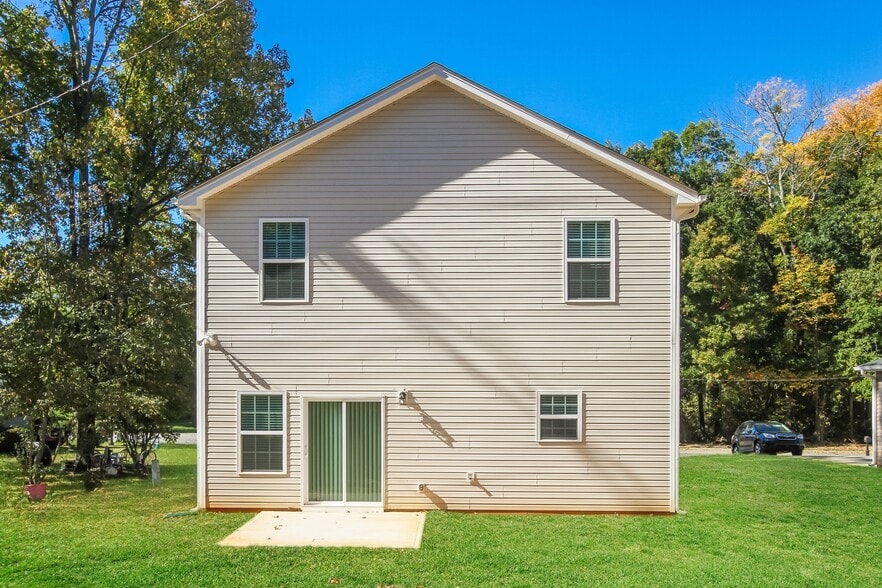 Building Photo - 9720 Trinity Rd