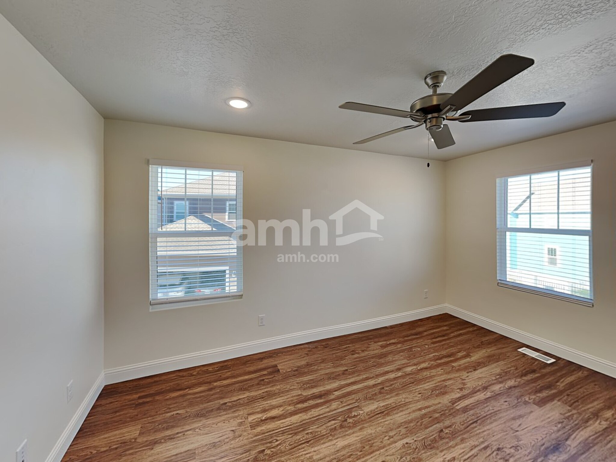 Building Photo - 11122 S Seagrass Dr