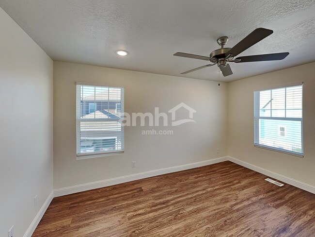 Building Photo - 11122 S Seagrass Dr