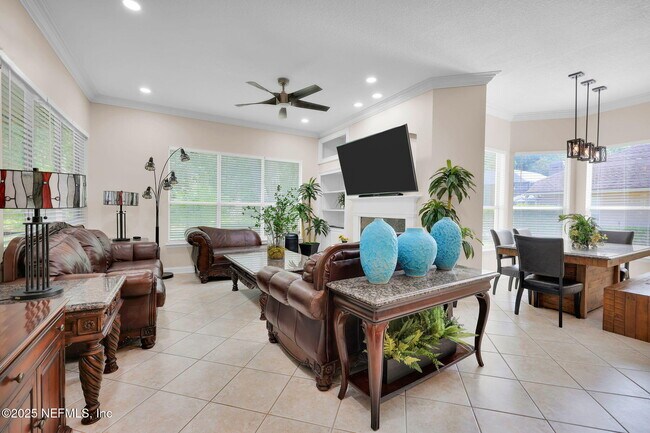 Building Photo - 526 Oakmont Dr