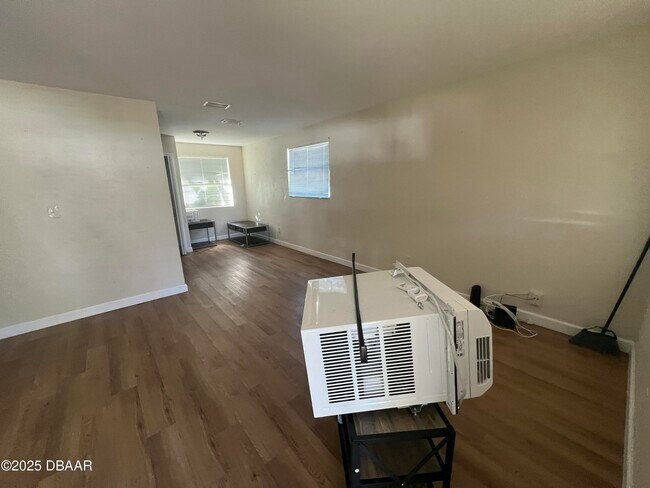 Building Photo - 536 Ruth St