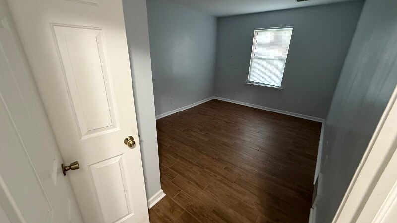 Building Photo - 1275 Penny Ln
