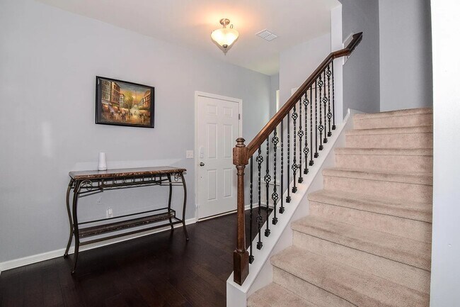 Building Photo - 422 Northern Red Oak Dr