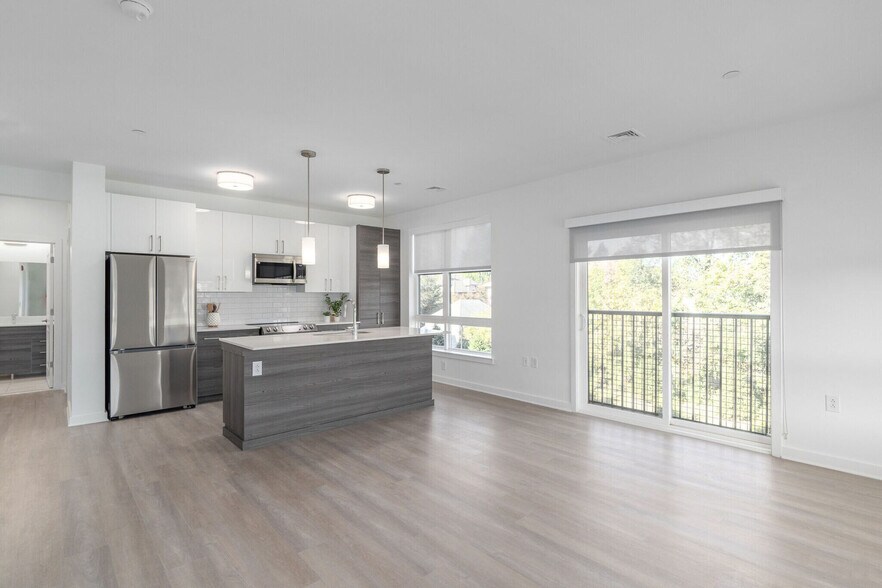 THE FLATS AT JENKINTOWN 1300 Greenwood Ave Jenkintown PA 19046