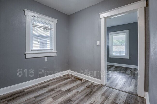 Building Photo - 3217 E 62nd St