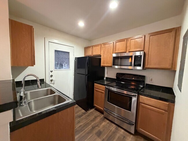 Building Photo - 209-E Eden at Avondale
