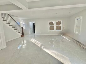 Living room - 32 Berkshire Rd