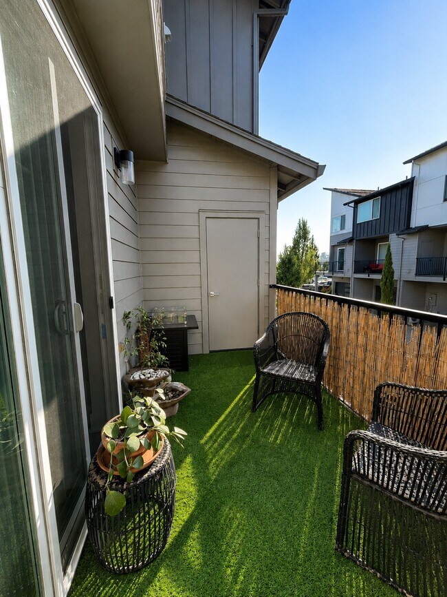 Building Photo - 17105 SW Albatross Ln