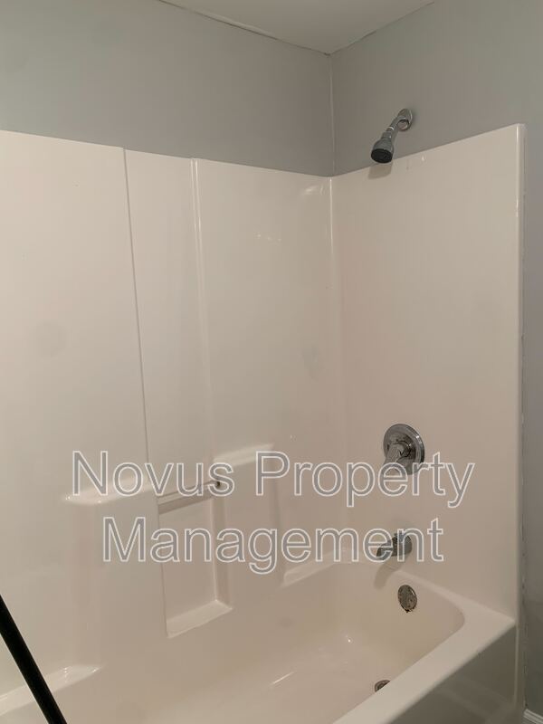 Building Photo - 88 River Ridge Dr