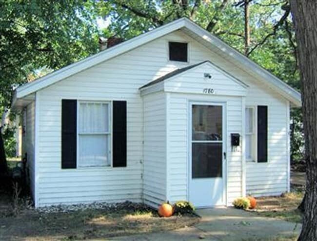 Building Photo - 1780 Superior St