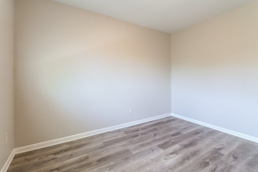 Building Photo - 3723 Eagles Nest St