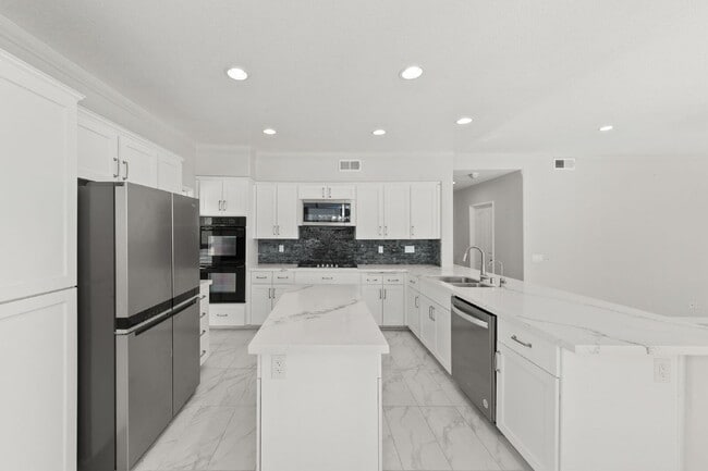 Building Photo - Stunning 4BR + Office/Den, 3BA View Home with 3-Car Garage!