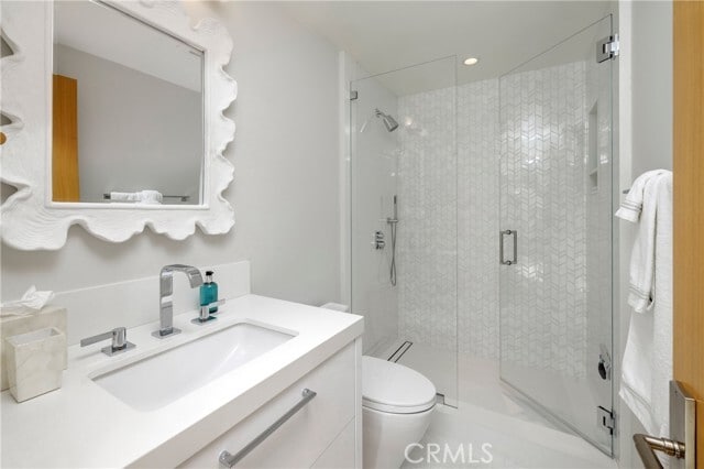 Building Photo - 130 S Bay Front