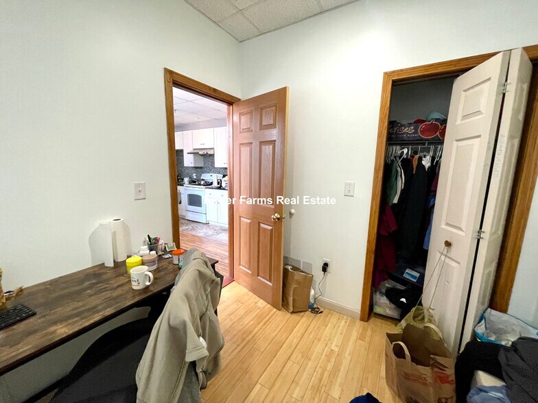 Building Photo - 72 Kneeland St