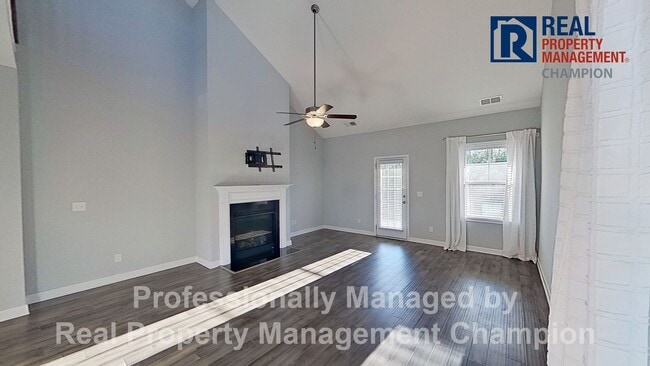 Building Photo - Former Model Home in Popular Grayson Park