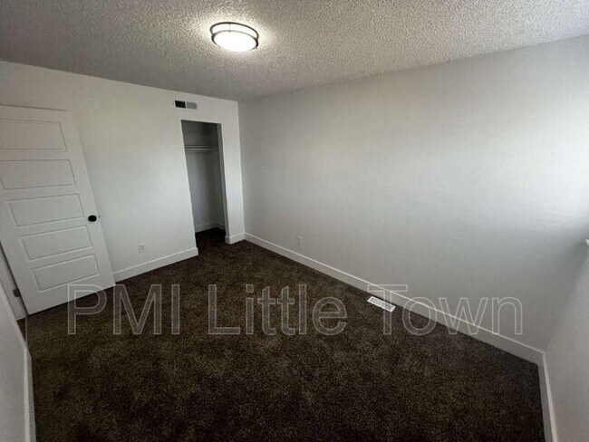 Building Photo - 1965 Cathay St