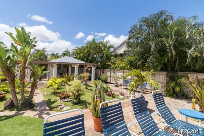 Building Photo - 2bd 1.5 ba 2 pkg townhome at Palm Villas g...