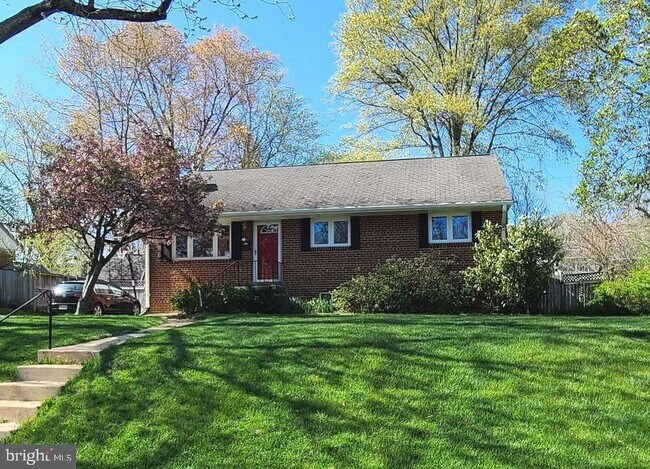 Building Photo - 7126 Sanford Ct