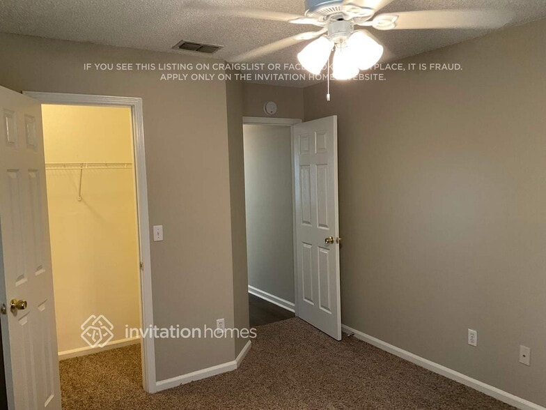 Building Photo - 12243 Mantle Dr