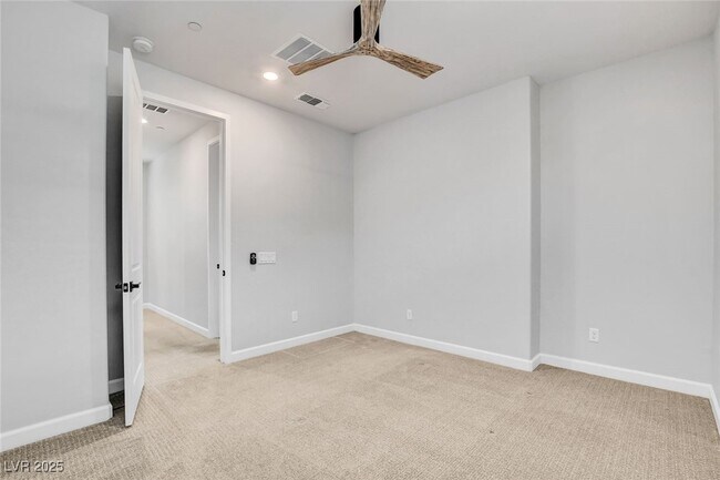 Building Photo - 318 Wind Poppy St