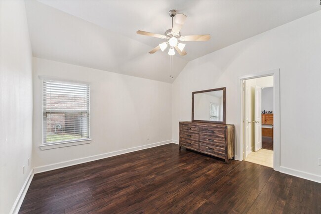 Building Photo - 11 Knotwood Ct
