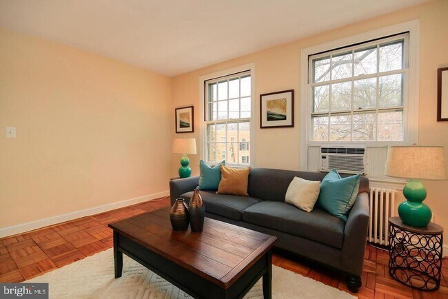 Building Photo - 2712 Ordway St NW