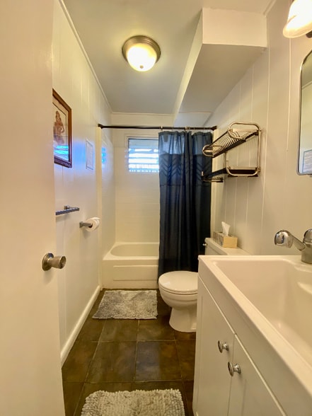 Building Photo - 1125A 2nd Ave