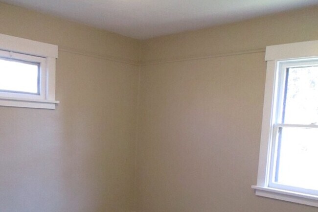 Building Photo - 466 25th Ave