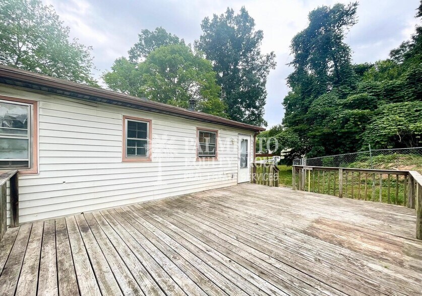 Building Photo - 3615 Irwin St