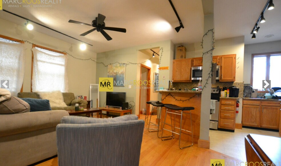 Building Photo - 77 Easton St