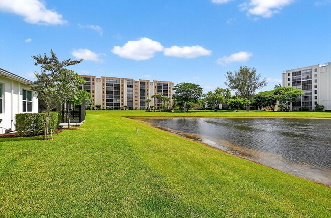Building Photo - 14468 Three Ponds Trail