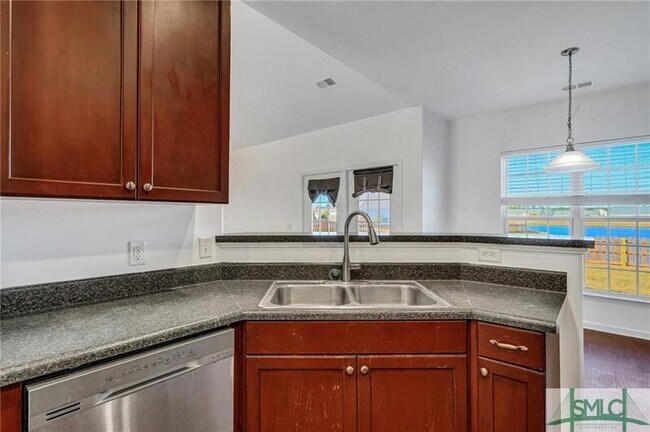 Building Photo - 179 Willow Point Cir