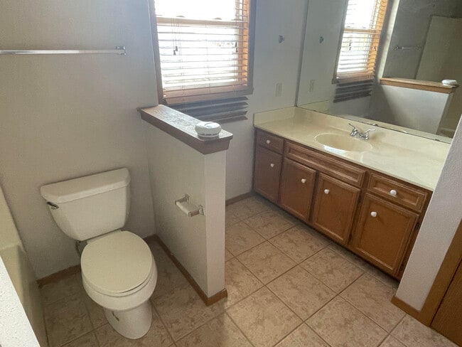 Building Photo - 125 Landing Gear Dr