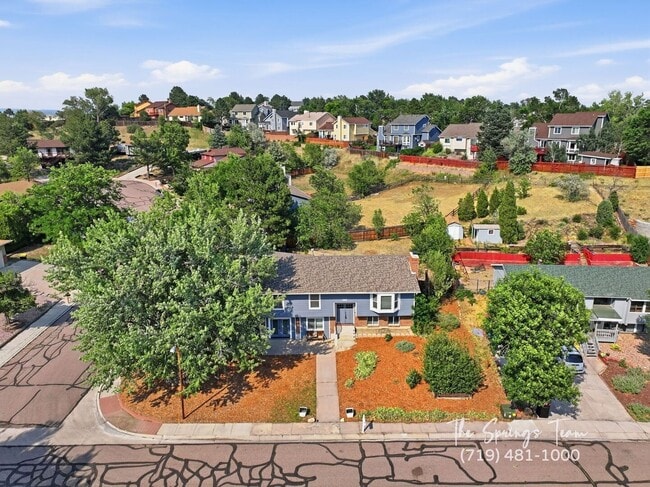 Building Photo - 1239 Suncrest Way