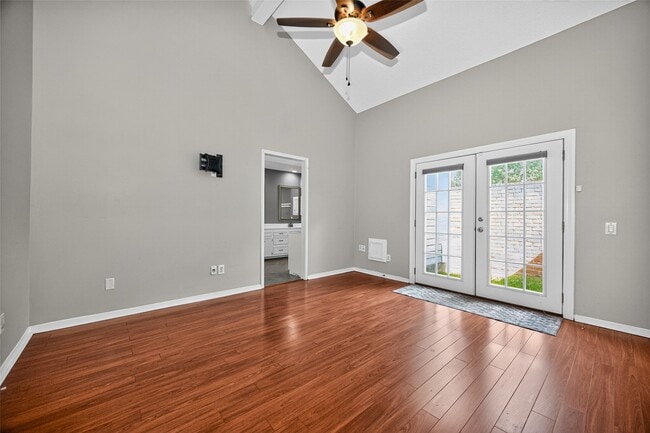 Building Photo - 6107 Howland Ct