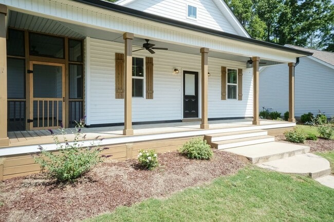 Building Photo - Comfort and Space with Easy Access to the ...