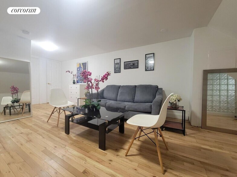 Primary Photo - 344 E 51st St