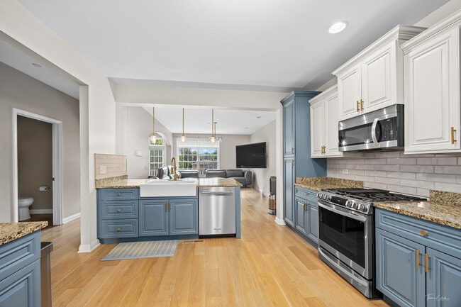 Building Photo - 4151 Royal Mews Cir