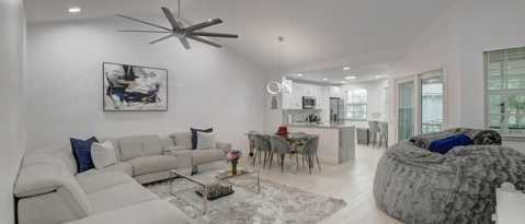 Building Photo - 6553 Via Regina