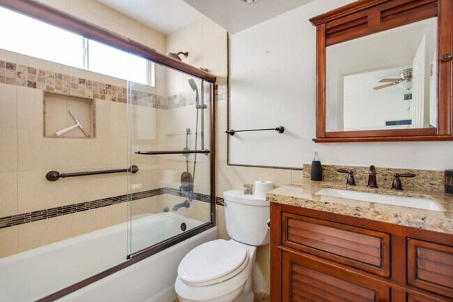 Building Photo - 603 10th St