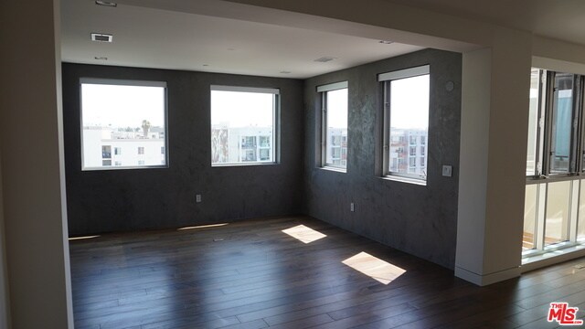 Building Photo - 1430 5th St