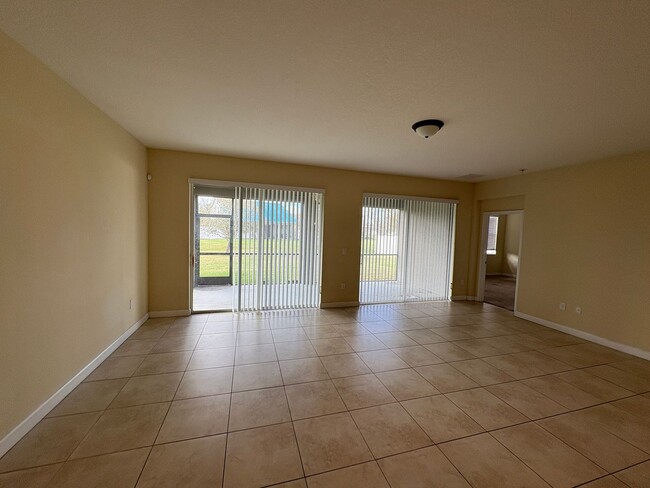 Building Photo - 4 BEDROOM / 3.5 BATHROOM RENTAL HOME - IND...