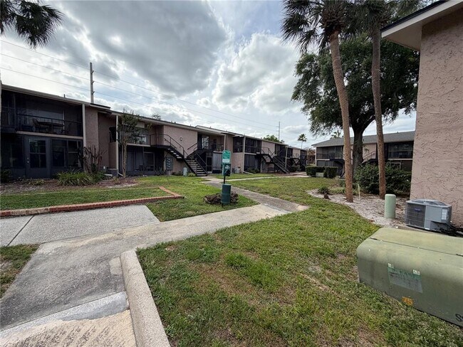 Building Photo - 1167 Calle Del Rey