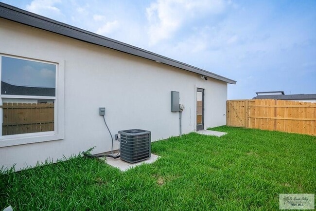 Building Photo - 3604 Hidalgo Cir