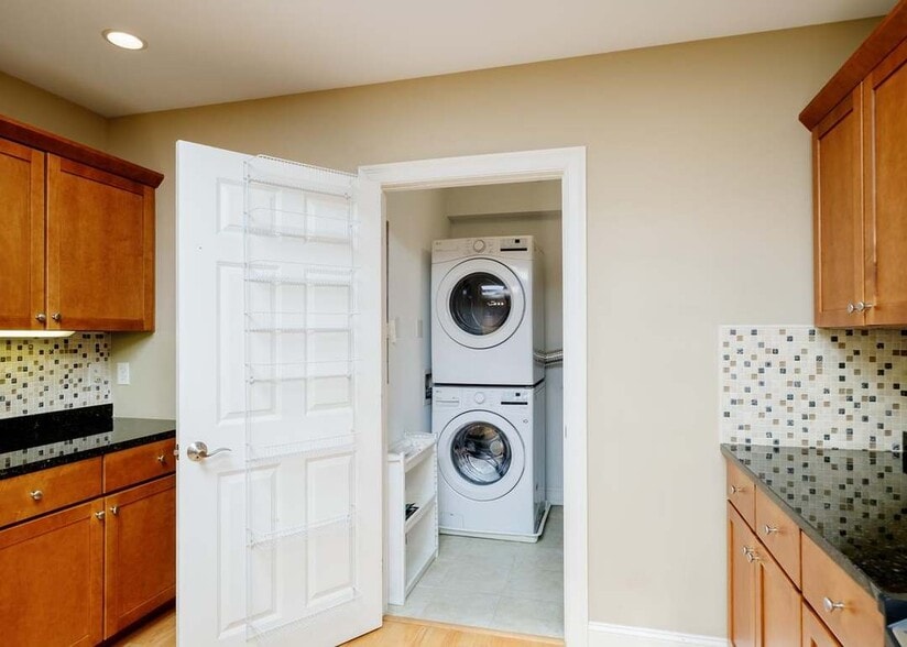 Washer/dryer off of kitchen - 100 Shepards Cove Rd
